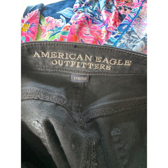American Eagle Women's Black Wash Vintage Hi-Rise Festival Cut-Off Shorts Size 2 - Picture 3 of 5